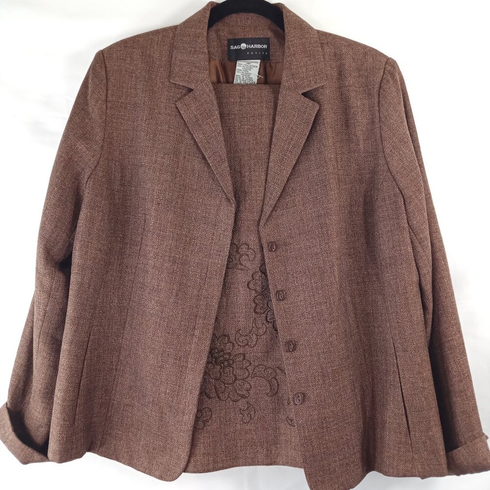 Sag Harbor Skirt Suit Womens 12/14 Petite Jacket Skirt Embroidered Event Retro